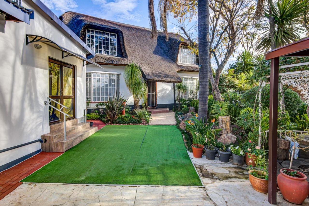Lavender Villa No Loadshedding Kempton Park Exteriör bild