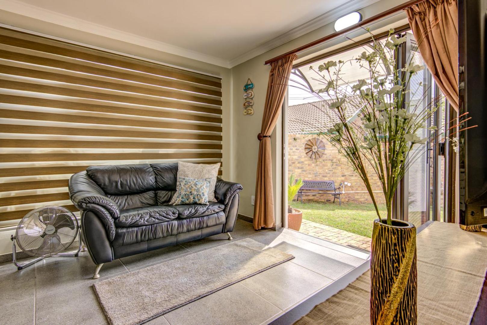 Lavender Villa No Loadshedding Kempton Park Exteriör bild